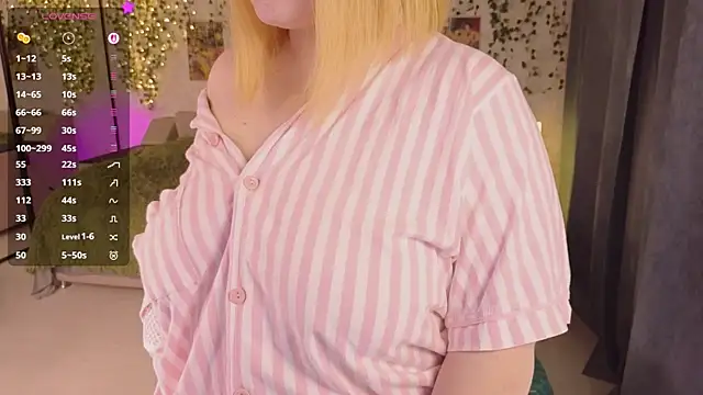 Aki nohana online show from 10/30/25, 12:28