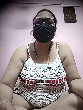 thehotlady online show from 10/31/25, 09:54