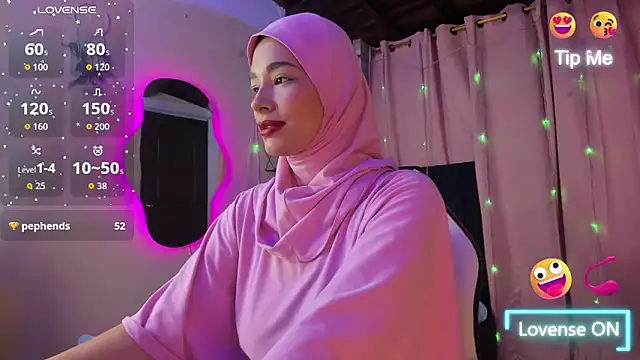 ShanaJamil online show from 10/25/25, 12:13