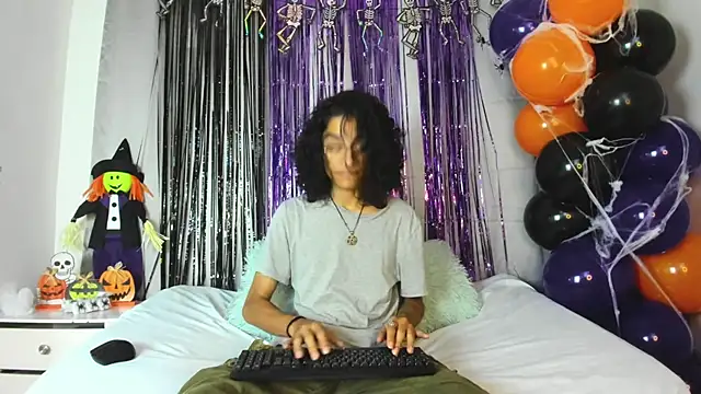 Snapshot of EthanBlackwoodd chatting on 10/26/25, 10:36 EthanBlackwoodd online show from 10/26/25, 10:36