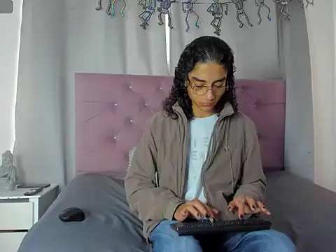 Snapshot of EthanBlackwoodd chatting on 11/19/25, 07:36 EthanBlackwoodd online show from 11/19/25, 07:36