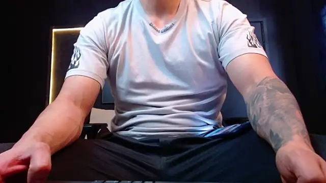 RichardMilleer online show from 10/21/25, 01:56