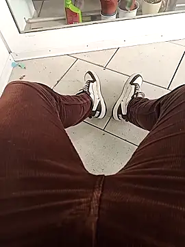 Snapshot of fullystroked chatting on 10/30/25, 12:17 fullystroked online show from 10/30/25, 12:17