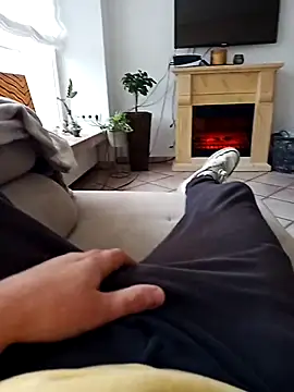 Snapshot of fullystroked chatting on 11/16/25, 10:21 fullystroked online show from 11/16/25, 10:21