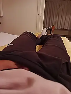 Snapshot of fullystroked chatting on 12/02/25, 06:14 fullystroked online show from 12/02/25, 06:14