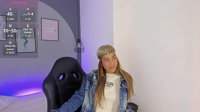 selena monroy online show from 10/15/25, 11:32