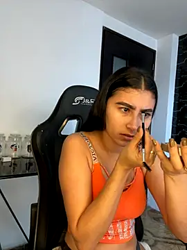 Snapshot of Isabella_Montoya chatting on 09/24/25, 11:46 Isabella Montoya online show from 09/24/25, 11:46