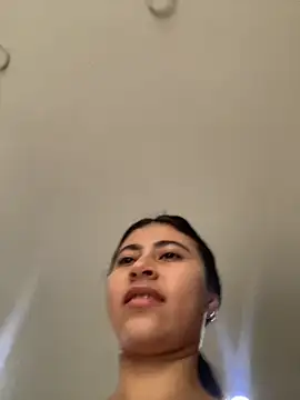 Snapshot of Isabella_Montoya chatting on 10/15/25, 01:44 Isabella Montoya online show from 10/15/25, 01:44