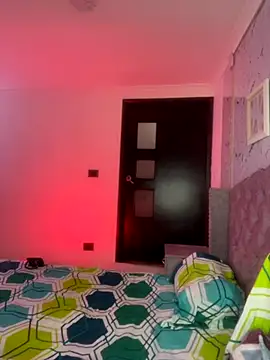 Snapshot of Isabella_Montoya chatting on 10/24/25, 04:03 Isabella Montoya online show from 10/24/25, 04:03