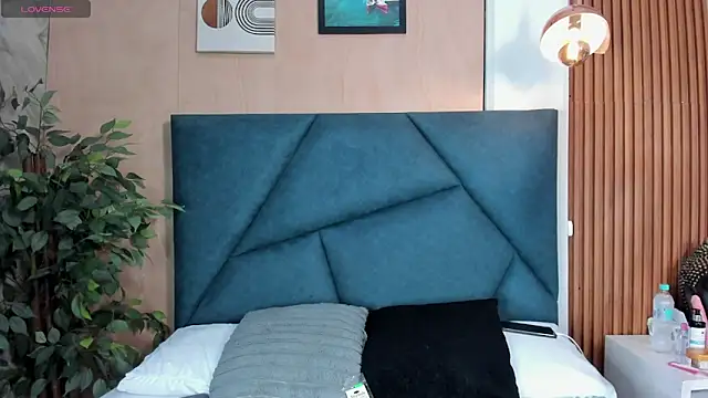 VictoriaHarriss online show from 11/11/25, 12:38