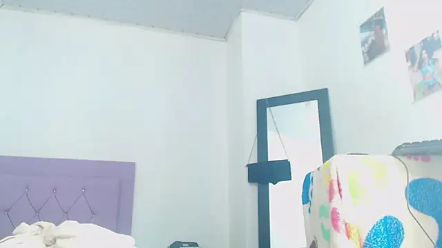 Snapshot of whitneytt chatting on 10/10/25, 08:13 whitneytt online show from 10/10/25, 08:13