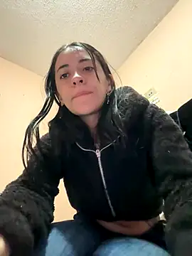 Snapshot of VioletEvanz- chatting on 09/25/25, 01:20 VioletEvanz- online show from 09/25/25, 01:20