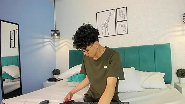  ruby red online show from 09/26/25, 11:20