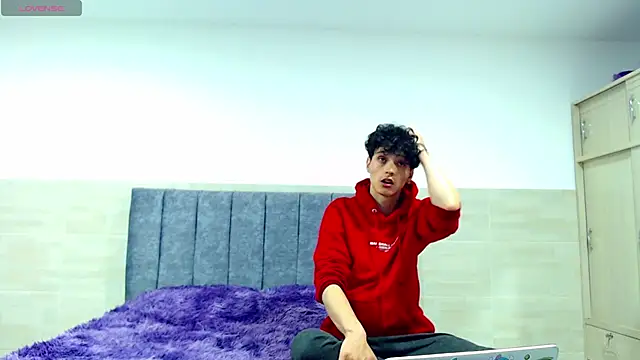  ruby red online show from 11/07/25, 02:00