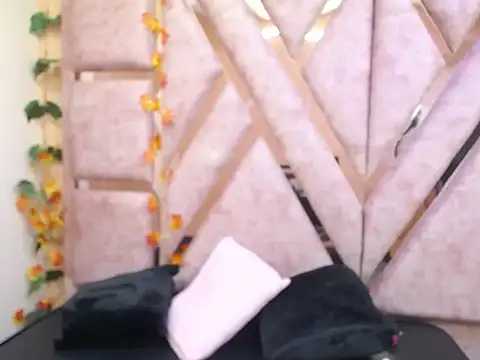 Zoe Browns  online show from 11/02/25, 03:20