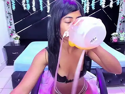 Zoe Browns  online show from 11/09/25, 03:49