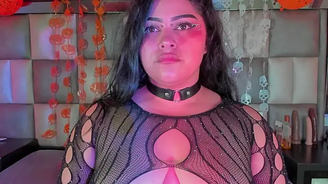 Snapshot of abbiecollins_js chatting on 10/18/25, 04:37 abbiecollins js online show from 10/18/25, 04:37