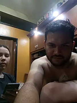 Snapshot of coupleyys chatting on 09/21/25, 12:56 coupleyys online show from 09/21/25, 12:56