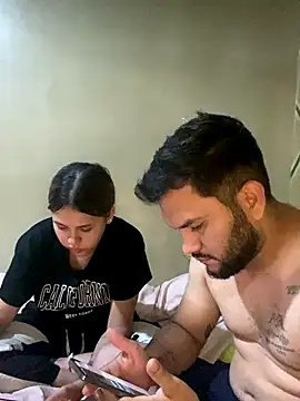 Snapshot of coupleyys chatting on 10/25/25, 03:03 coupleyys online show from 10/25/25, 03:03