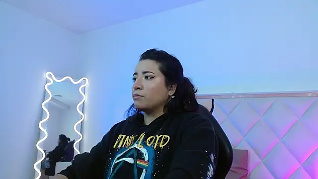 NANAKY TAY online show from 10/26/25, 12:11