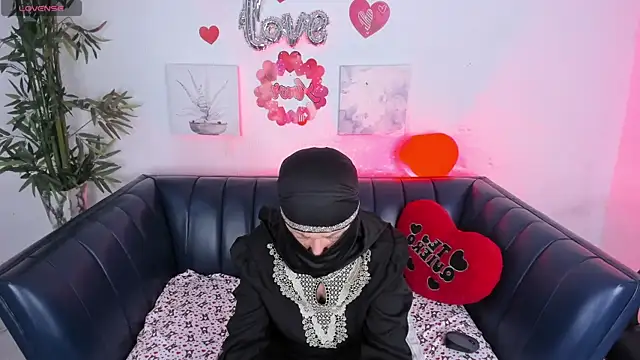 zahra isawii online show from 09/21/25, 07:32