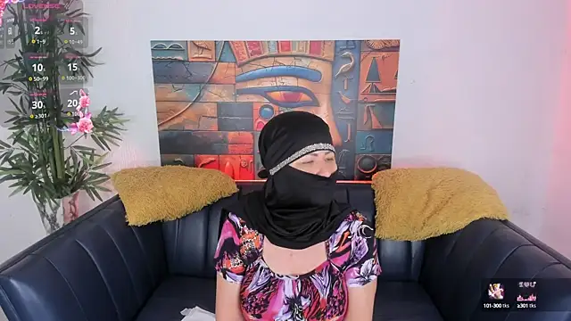 zahra isawii online show from 09/28/25, 12:54