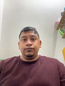 Snapshot of dannybs05 chatting on 11/11/25, 07:36 dannybs05 online show from 11/11/25, 07:36