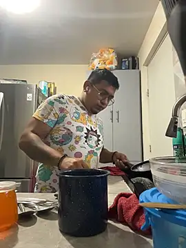 Snapshot of dannybs05 chatting on 11/18/25, 11:26 dannybs05 online show from 11/18/25, 11:26