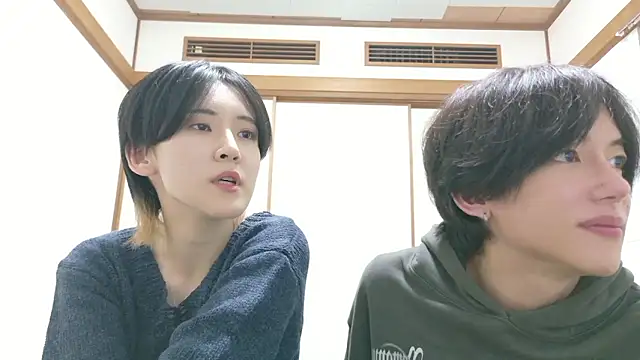 Snapshot of komei_abe chatting on 10/24/25, 03:30 komei abe online show from 10/24/25, 03:30