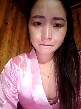 Snapshot of xianglove chatting on 10/04/25, 04:49 xianglove online show from 10/04/25, 04:49