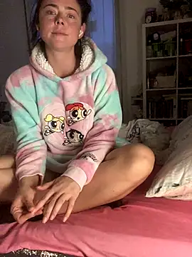 Snapshot of Mia_Winters chatting on 10/27/25, 05:28 Mia Winters online show from 10/27/25, 05:28