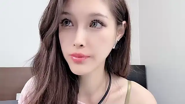 Snapshot of QiaoHui chatting on 10/08/25, 08:17 QiaoHui online show from 10/08/25, 08:17