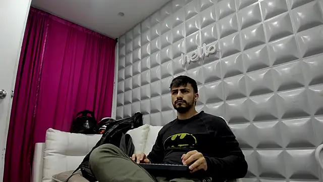 Jack Daniel   online show from 10/15/25, 10:21