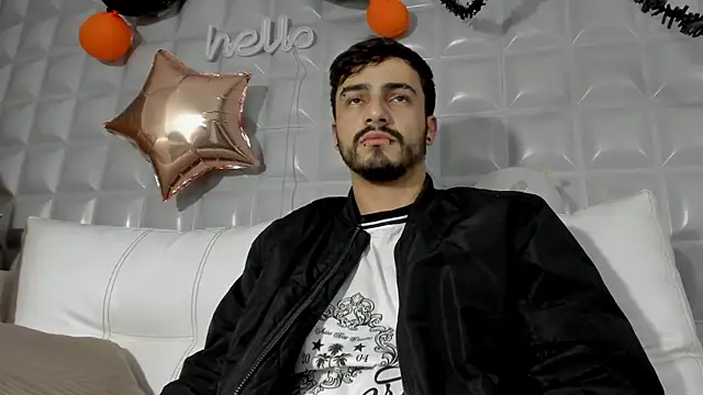 Jack Daniel   online show from 11/03/25, 01:01