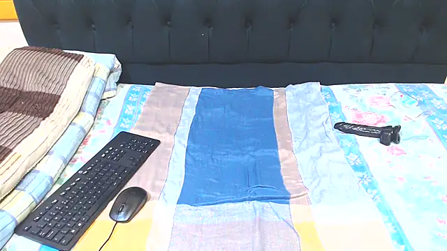 SexyBeverly  online show from 10/06/25, 02:25