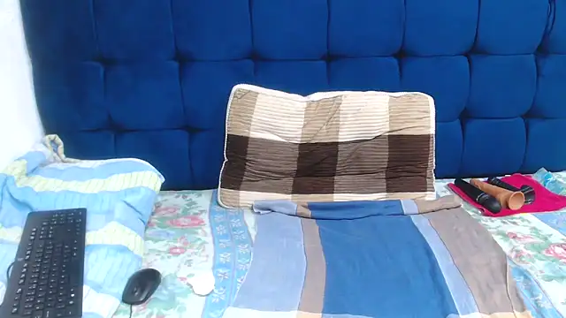 SexyBeverly  online show from 10/18/25, 05:46