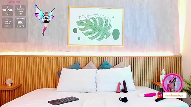 Coco-balenciaga online show from 10/31/25, 11:44