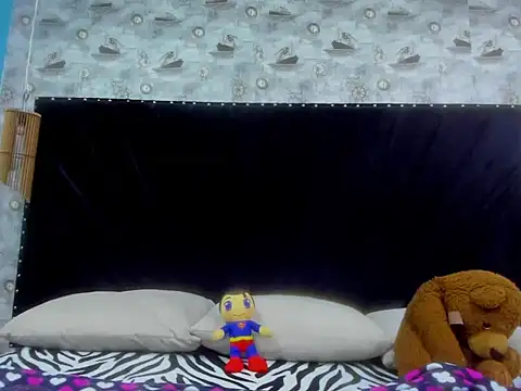 Snapshot of Karol-Horny chatting on 09/29/25, 01:49 Karol-Horny online show from 09/29/25, 01:49
