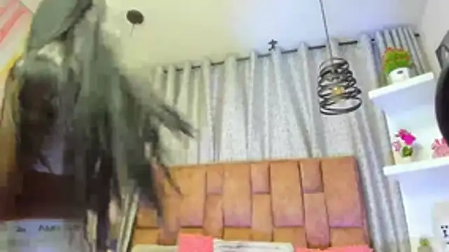 alix noa online show from 11/11/25, 07:25