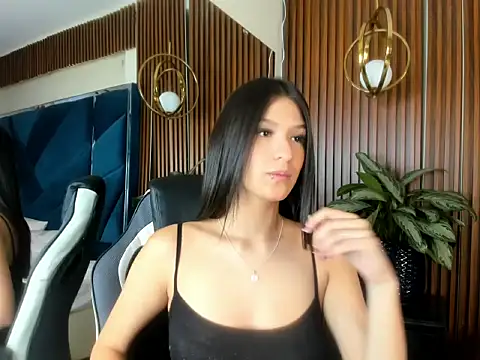 Snapshot of AggathaSanders_ chatting on 09/19/25, 12:28 AggathaSanders online show from 09/19/25, 12:28