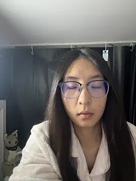 xiaobaimao6 online show from 10/12/25, 04:39