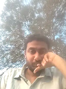 Snapshot of ndon63421 chatting on 11/28/25, 11:35 ndon63421 online show from 11/28/25, 11:35