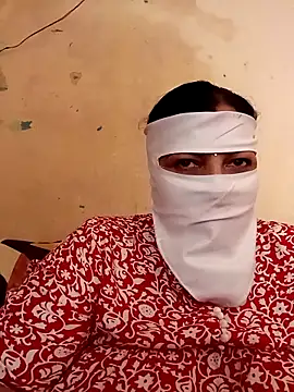 Love-890 online show from 10/19/25, 06:03