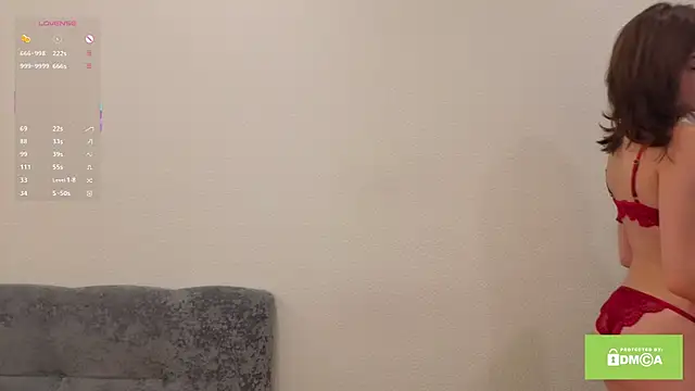 vanessa one  online show from 11/14/25, 09:41