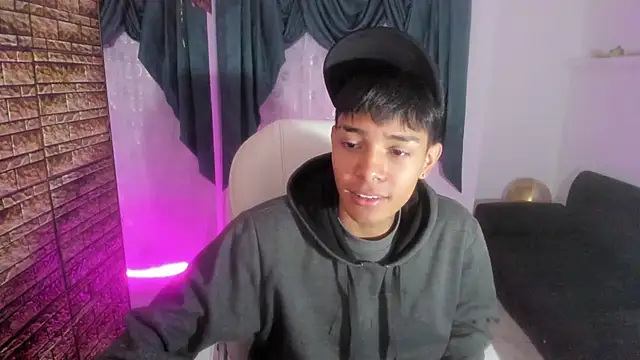 Hunteer Boy online show from 10/09/25, 07:45