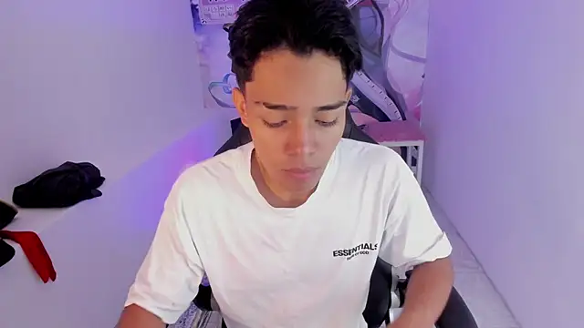 Hunteer Boy online show from 11/07/25, 04:34