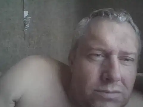 Snapshot of evulis1 chatting on 09/27/25, 11:48 evulis1 online show from 09/27/25, 11:48