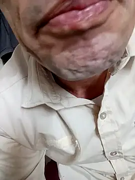 Snapshot of zamir_adam chatting on 10/10/25, 01:21 zamir adam online show from 10/10/25, 01:21