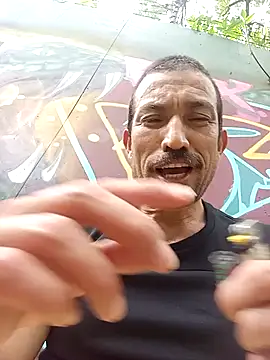 Snapshot of zamir_adam chatting on 11/14/25, 03:22 zamir adam online show from 11/14/25, 03:22