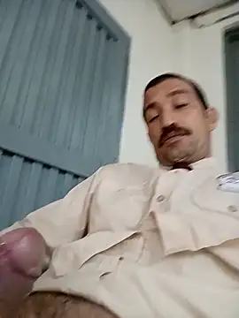 Snapshot of zamir_adam chatting on 11/17/25, 03:18 zamir adam online show from 11/17/25, 03:18